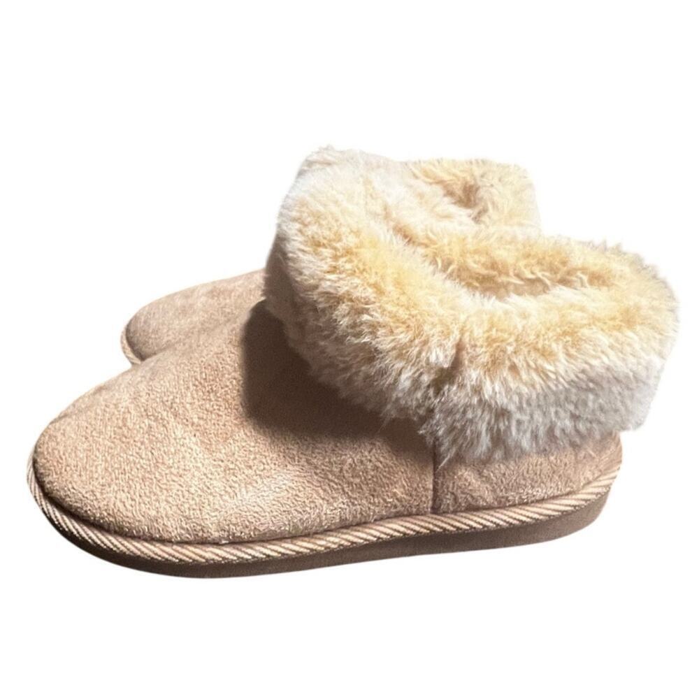 Girls Size 12 Ugg Style Boots Slippers Very good used condition